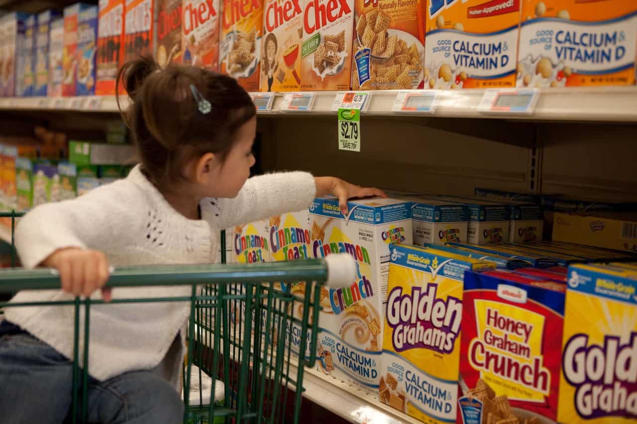 Kids seeing more snack ads, despite food industry pledges 