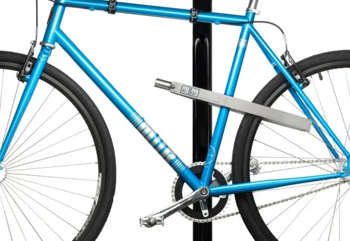 125-short-locked-blue-bike-no-bottle_750x500-705x485