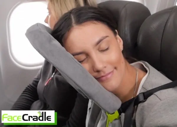 facecradle-is-the-must-have-pillow-for-sleeping-on-an-airplane